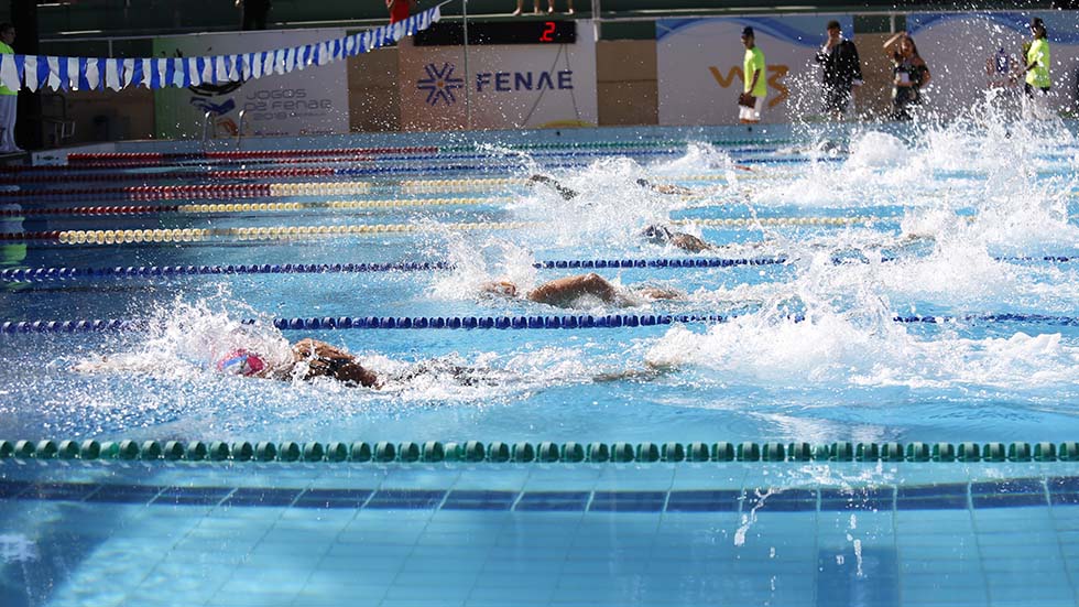 APCEF/SP  Atletas da APCEF/SP participam de evento de natação - APCEF/SP
