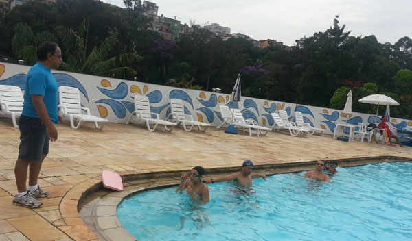 APCEF/SP  Participe dos treinos de natação no clube da capital - APCEF/SP